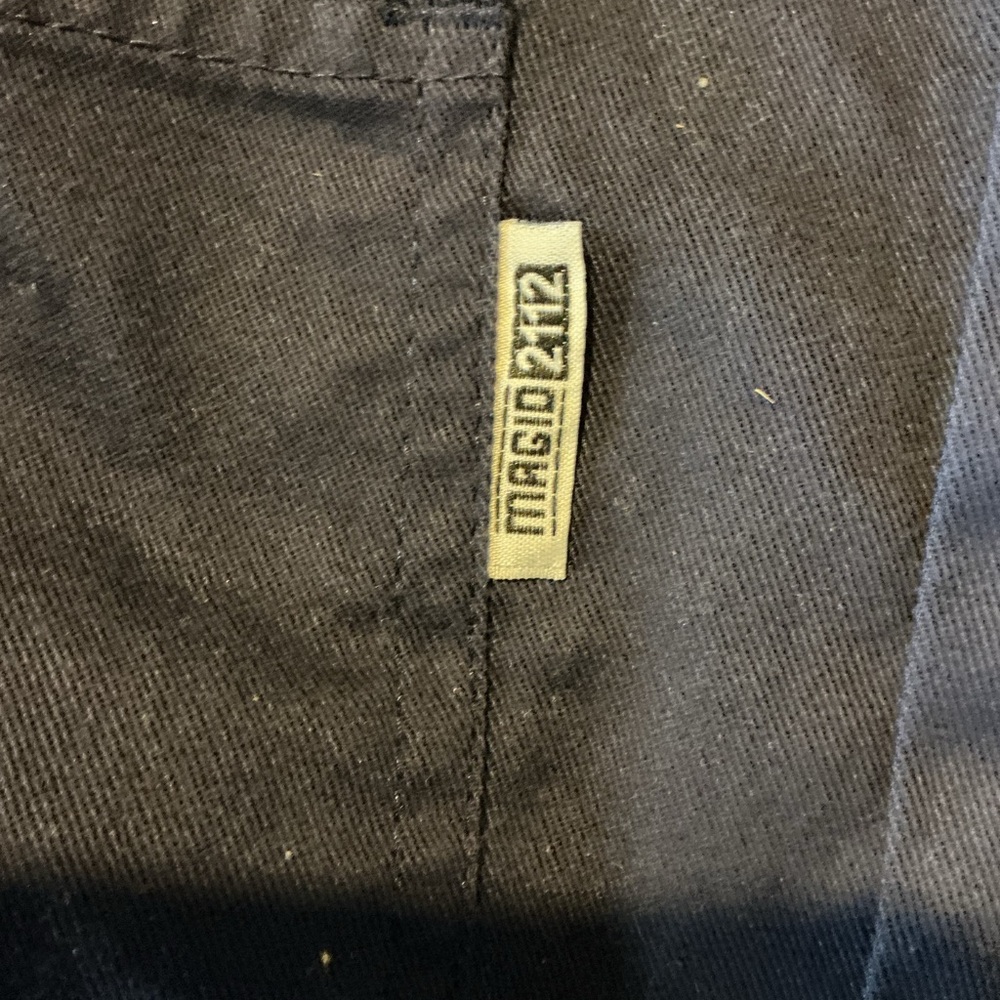 Note it is missing one metal button. - Picture 2 of 14